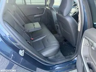 Volvo V60 DRIVe Start-Stop Momentum - 15