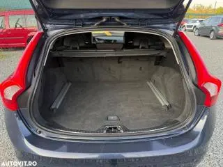 Volvo V60 DRIVe Start-Stop Momentum - 16