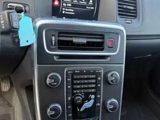 Volvo V60 DRIVe Start-Stop Momentum - 18