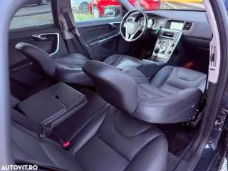 Volvo V60 DRIVe Start-Stop Momentum - 19