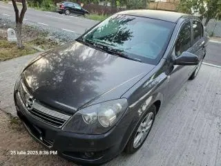 Opel Astra H Sedan