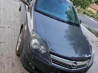 Opel Astra H Sedan - 7