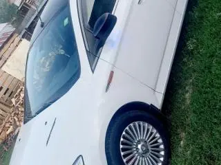 Vând Ford mondeo anul 2008