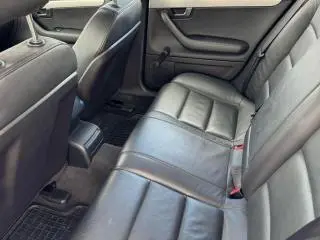 Audi A4 Quattro 2.0 TDI - 6