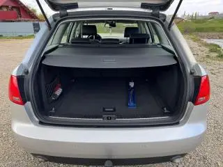 Audi A4 Quattro 2.0 TDI - 8