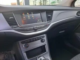 Vând Opel Astra K, An fabricație 2021, preț 8000 Euro, masina se prezintă impecabil 10 din 10 - 9