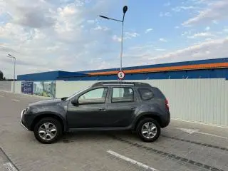 Vând Dacia Duster - aprox. 58 000 km - 4x4 - 7