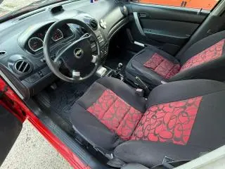 La vanzare ! E masina tstalui meu !
