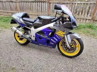 SUZUKI GSXR 600 ! stare FOARTE BUNA