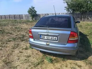 Vând Opel astra g