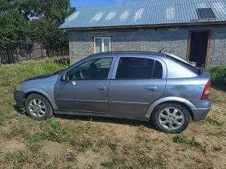 Vând Opel astra g