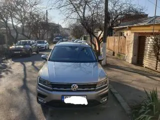 Volkswagen Tiguan - 8