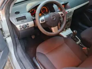 Opel Astra H - 8