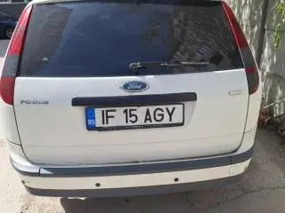 Ford focus An 2005 mai multe detalii la telefon