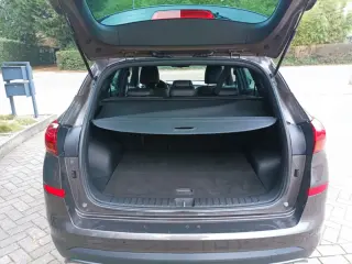 Hyundai Tucson Hibrid - 8