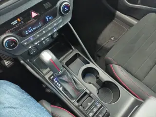 Hyundai Tucson Hibrid - 14