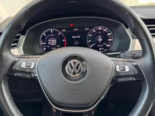 Volkswagen Passat 2.0 TDI DSG 4Motion Highline - 10