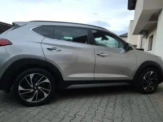 Hyundai Tucson 1.6 T-GDI benzina, 177 CP, 4WD, automata –Luxury– - 17