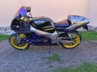 SUZUKI GSXR 600 ! stare FOARTE BUNA