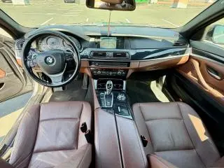 BMW Seria 5/ 525/ F11 xDrive - 8