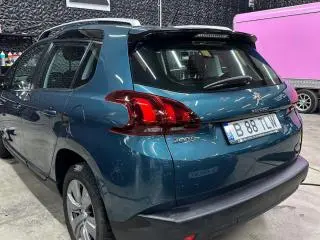 VadPeugeot 2008SUV - 8