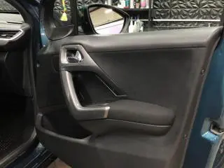 VadPeugeot 2008SUV - 11