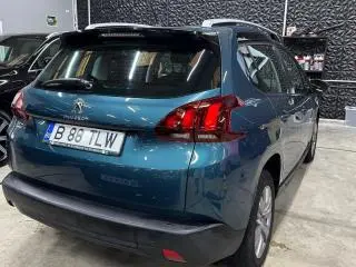 VadPeugeot 2008SUV - 16