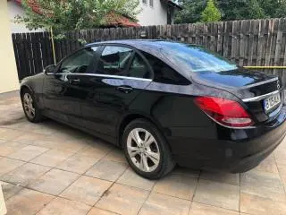 Vand mercedes stare buna
