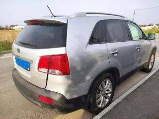 Vand KIA SORENTO avariata