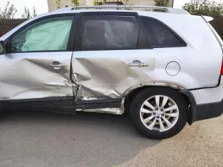 Vand KIA SORENTO avariata - 7