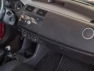 De vânzare SUZUKI SWIFT - 9