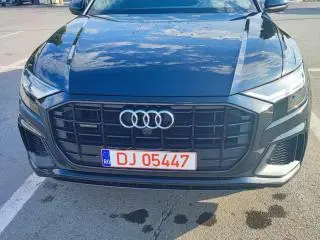 Audi q8 s line 2020