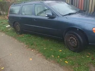 Vând Volvo V70 D5 motor defect