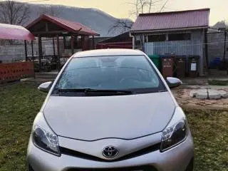 Toyota Yaris Hybrid 2014