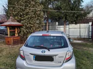 Toyota Yaris Hybrid 2014