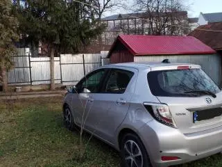 Toyota Yaris Hybrid 2014