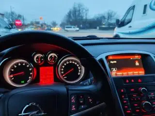 Vând Opel Astra J 1.4 turbo, an 2018, 140 CP, unic proprietar, 7300 euro negociabil - 6