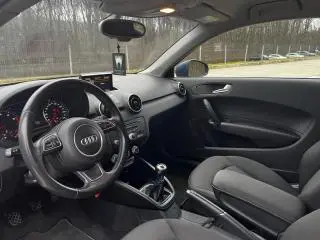 2015 Audi A1 TFSI 1.0 benzină - 82500 km - 12