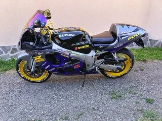 SUZUKI GSXR 600 ! stare FOARTE BUNA