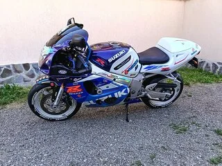 SUZUKI GSXR 600 ! ca NOU