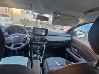 Dacia Sandero Stepway Extreme, in garantie, aproape nouă