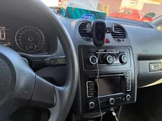 Vand vw Caddy 1.6tdi 105 cp 2011