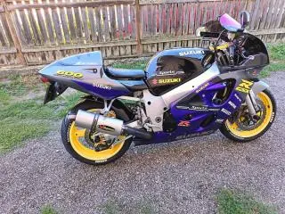 SUZUKI GSXR 600 ! stare FOARTE BUNA