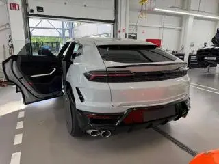 Lamborghini URUS SE