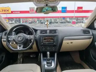 Vând Jetta MK6 1.4 TSI 122cp DSG Highline - 6