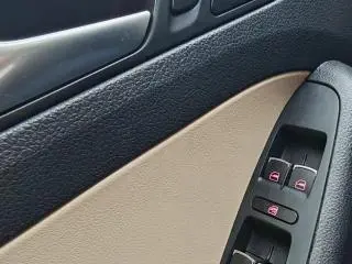 Vând Jetta MK6 1.4 TSI 122cp DSG Highline - 17