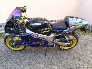 SUZUKI GSXR 600 ! stare FOARTE BUNA