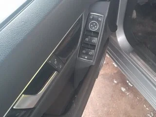 Vând Mercedes c180 an 2011.motor 2.2 diesel acte la zi mașina fără defecte - 6