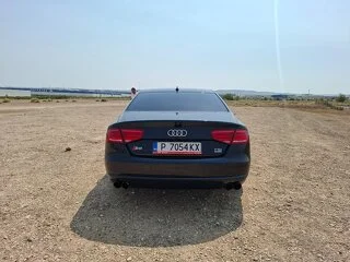 Audi A8 - 6
