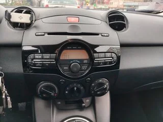 Vând Mazda 2 an fabricatie 2013, 1349 benzina manuală,85820 km